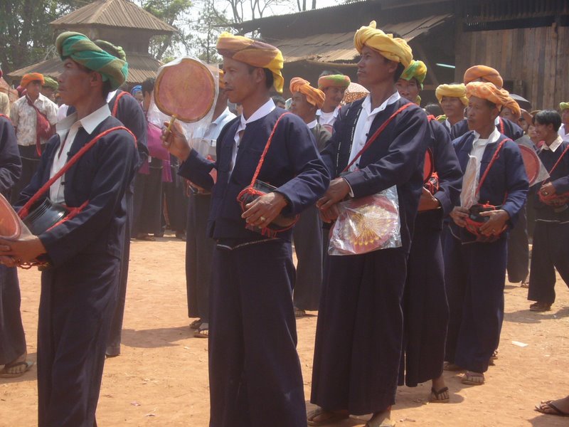 Travel - Myanmar - Kalaw Shan - Novice Procession into the Monastery